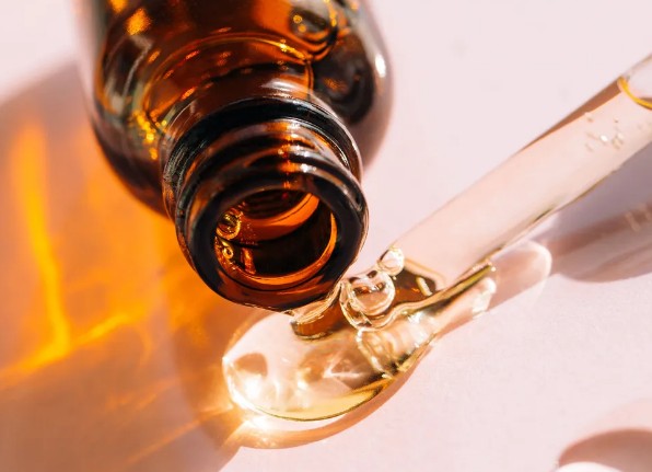 Klesti Kinijos kosmetikos ingredientų rinkos kraštovaizdis ir odos priežiūros tendencijos